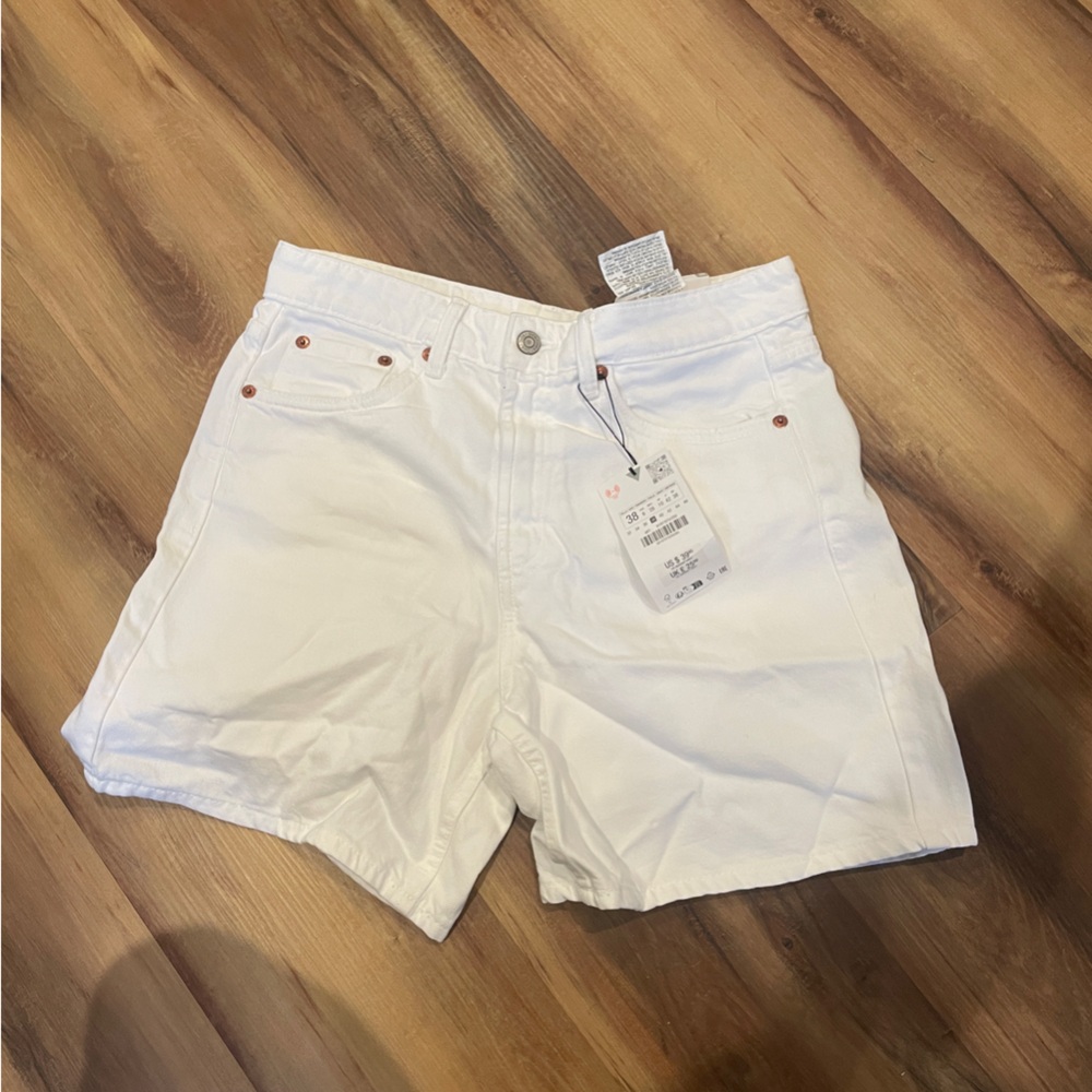 White Women's Shorts